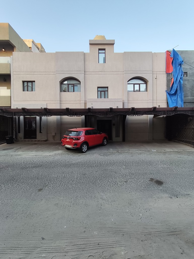 بيت  للبيع في القادسية