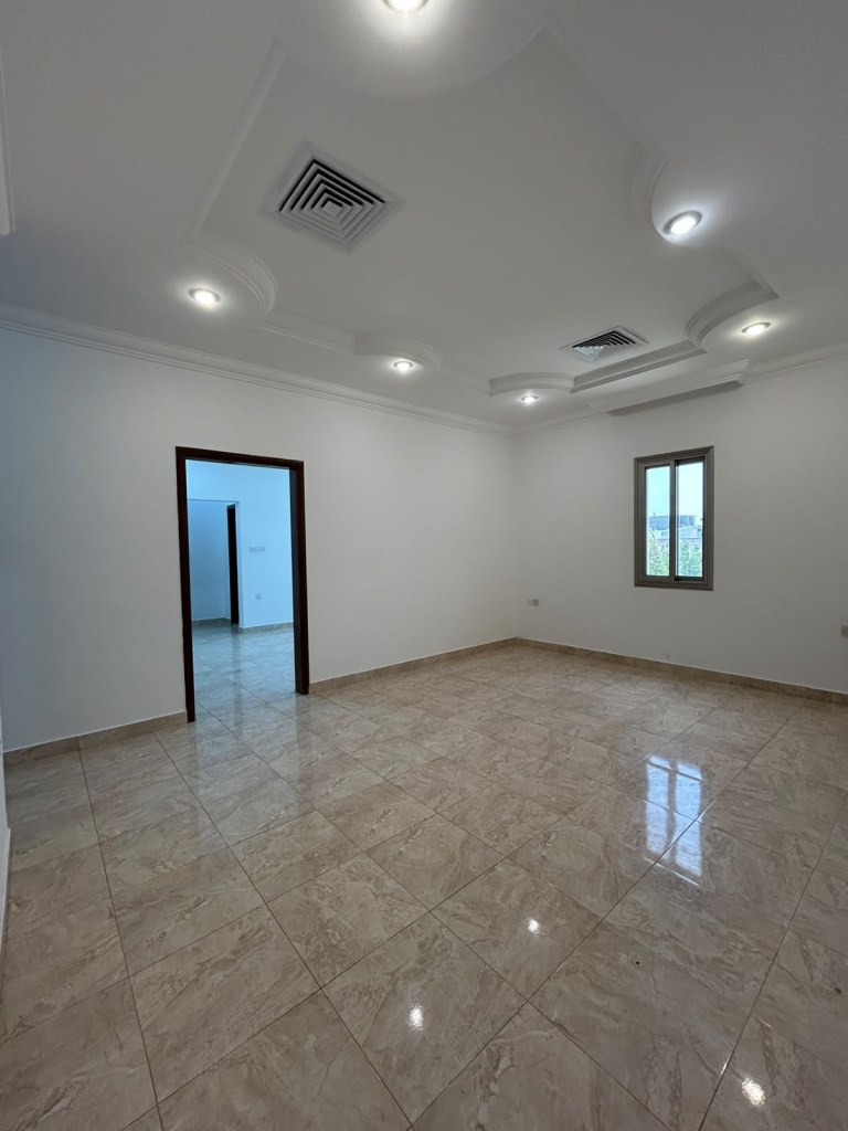 شقة  للإيجار في بيان