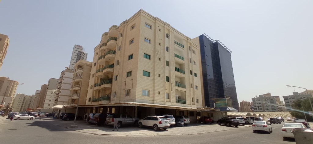 تجاري  للإيجار في ميدان حولي