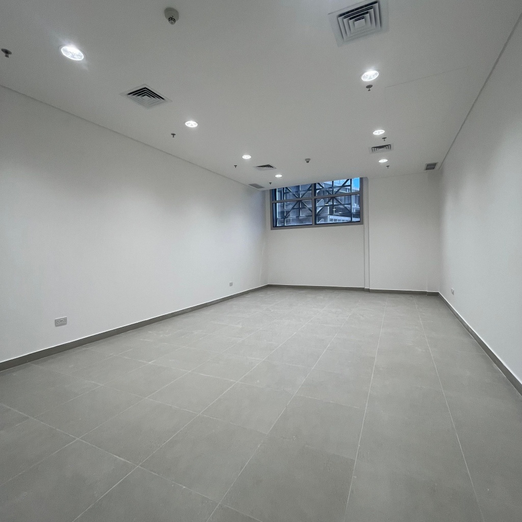 مكتب للايجار في القبلة - جبلة